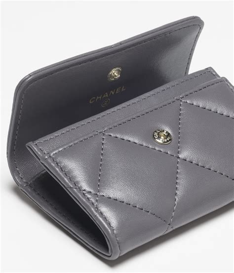 chanel 19 flap card holder|chanel card holder with zipper.